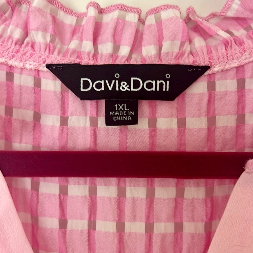 Davi & Dani Pink Gingham Top - Picture 6 of 6
